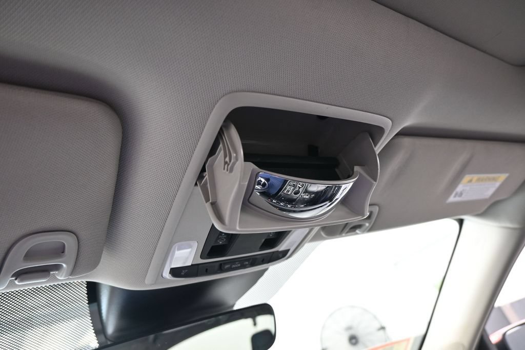 Used 2025 Honda Pilot Touring image 39