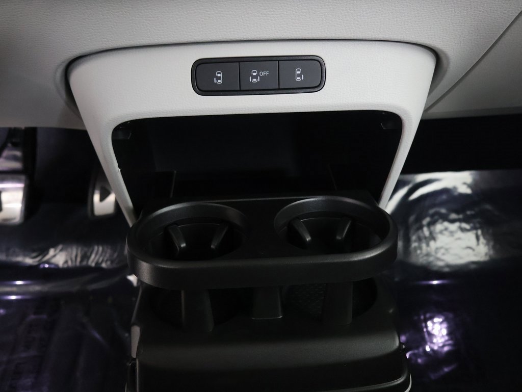 Used 2025 Volkswagen ID. Buzz 1st Edition image 3