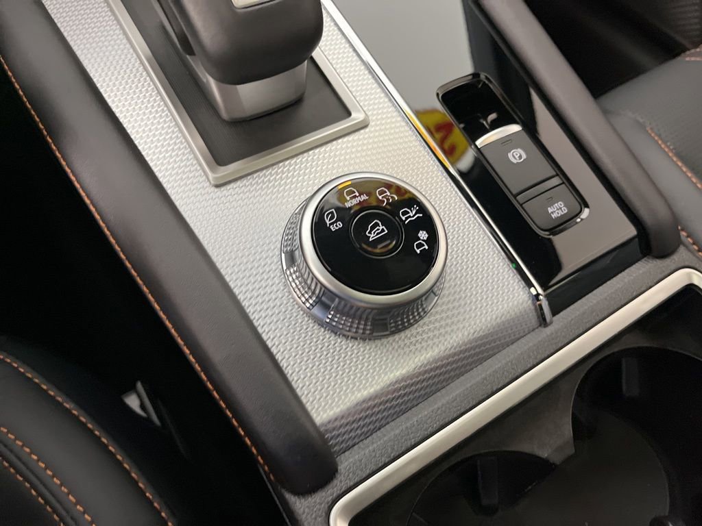 Used 2024 Mitsubishi Outlander SEL image 36