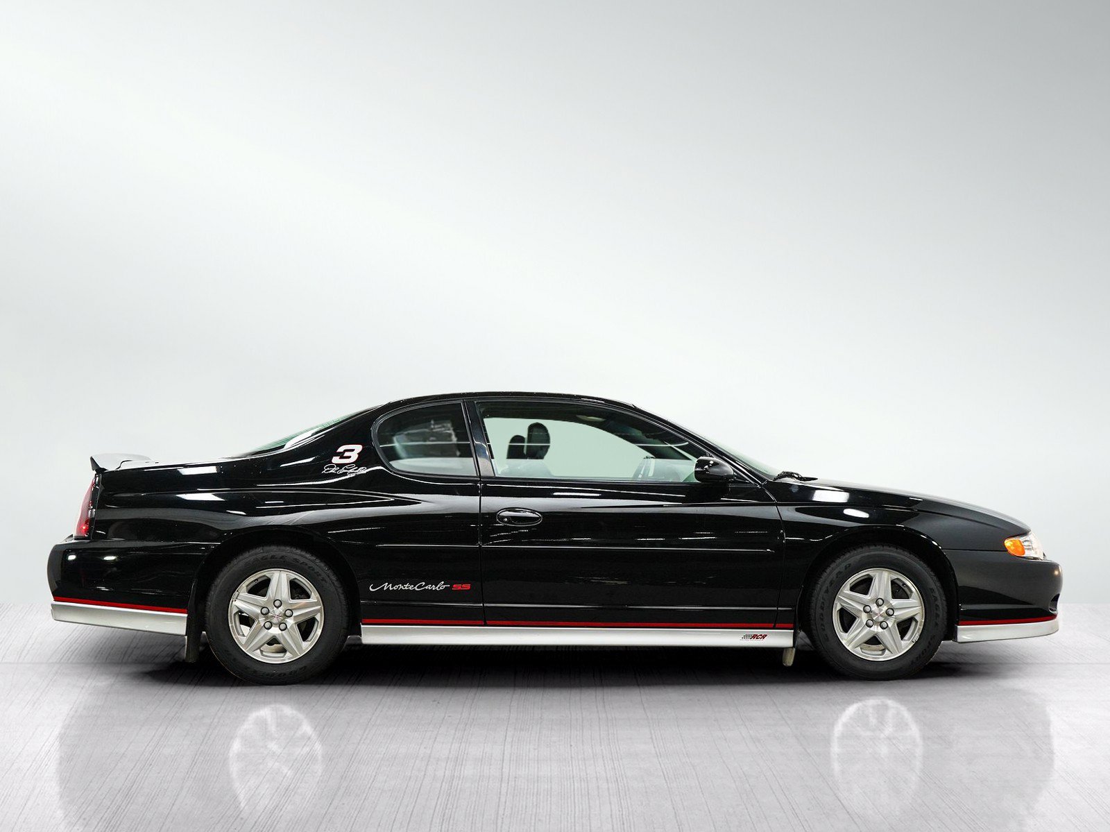 Used 2002 Chevrolet Monte Carlo SS w/ Preferred Equipment Group FWD image 7