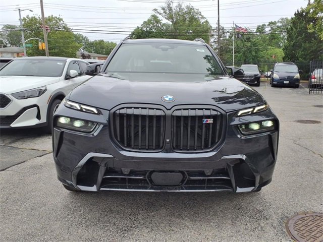 New 2026 BMW X7 M60i w/ Executive Package image 2