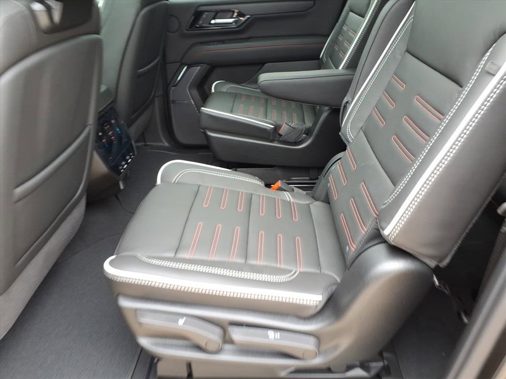 New 2026 GMC Yukon XL AT4 Ultimate image 11