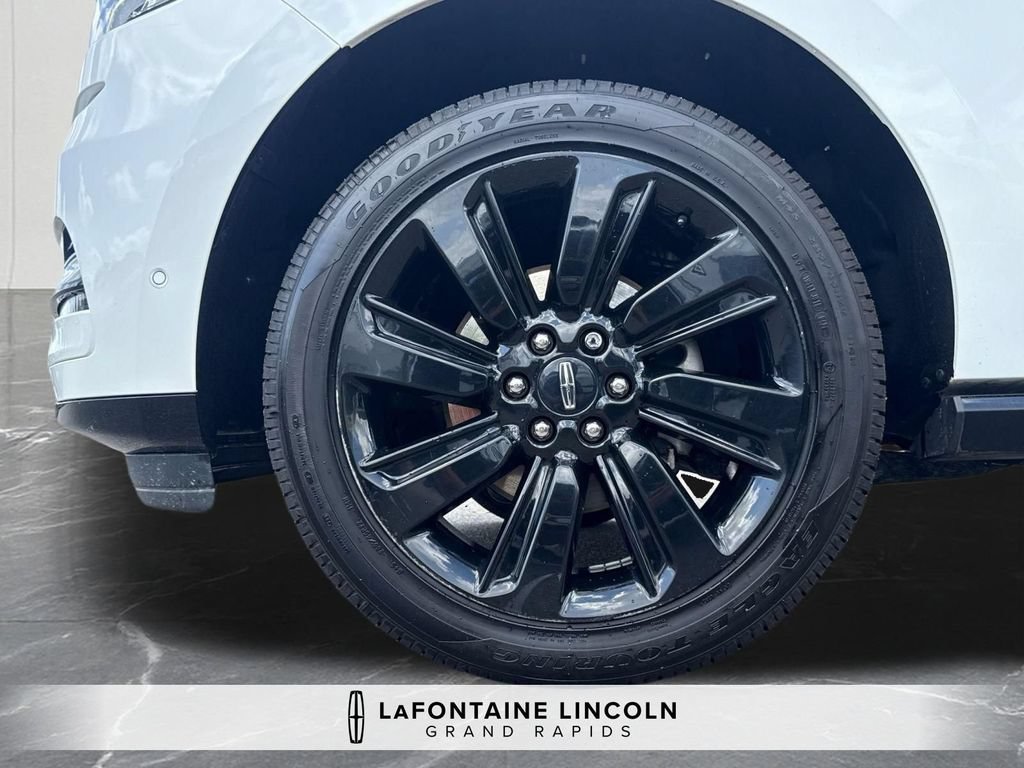 Certified 2023 Lincoln Navigator Reserve AWD/4WD image 33