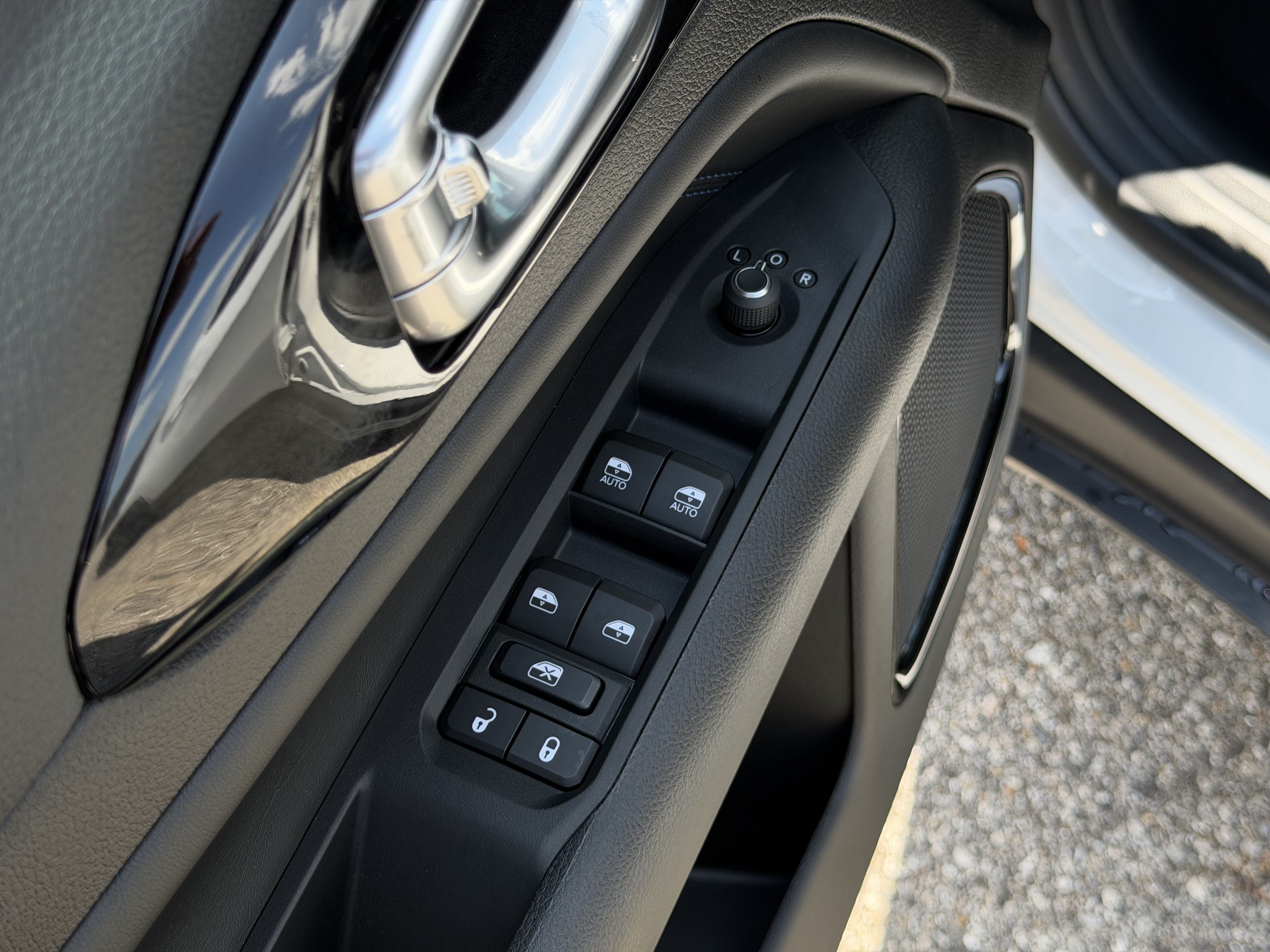 New 2026 Jeep Compass Latitude AWD/4WD image 15