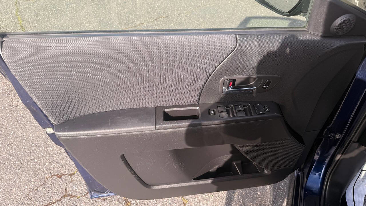 Used 2010 MAZDA MAZDA5 Sport w/ Popular Equipment Pkg image 20