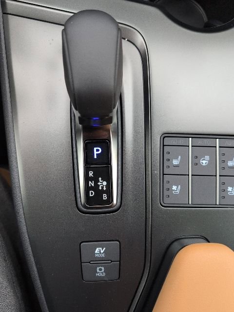 New 2026 Lexus UX 300h AWD image 23