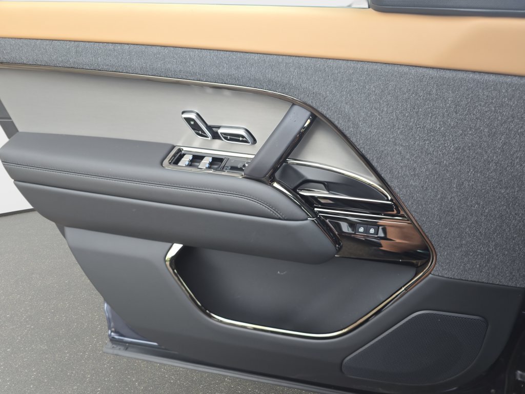 New 2026 Land Rover Range Rover Sport Dynamic SE AWD/4WD image 19