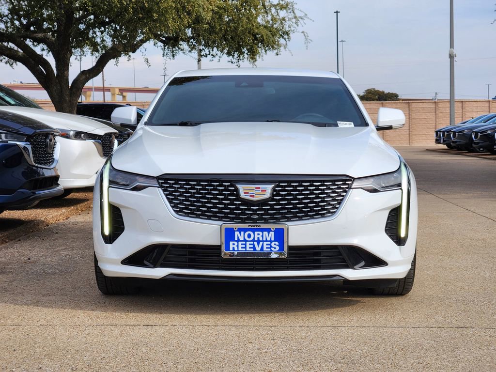 Used 2022 Cadillac CT4 Luxury image 2