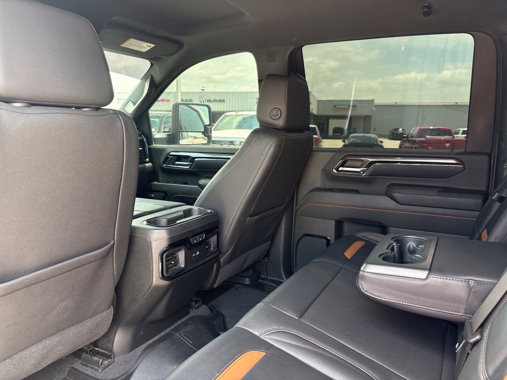 Used 2024 GMC Sierra 2500 AT4 w/ AT4 Preferred Package AWD/4WD image 40