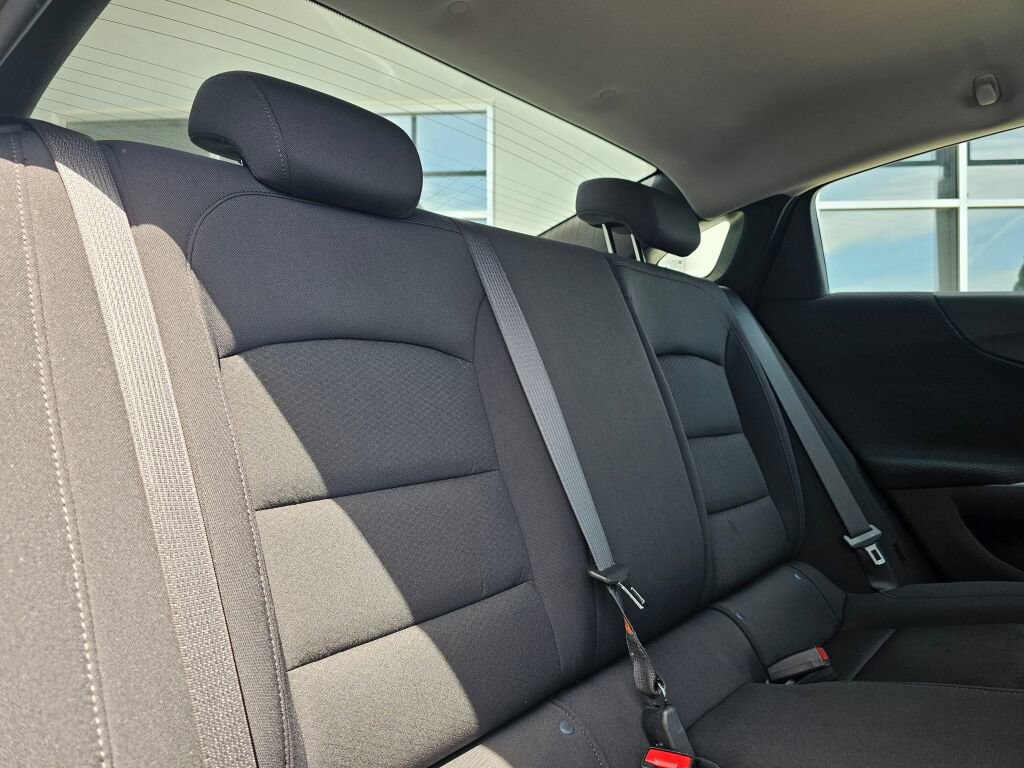 Used 2022 Chevrolet Malibu LS FWD image 14