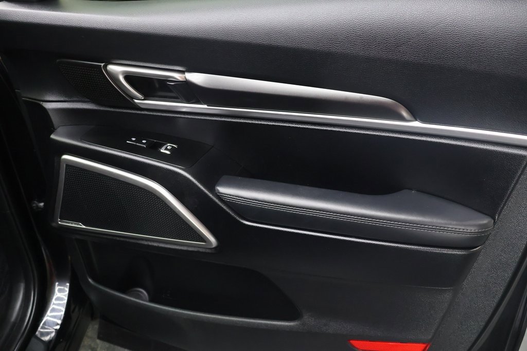 Used 2024 Kia Telluride LX image 12