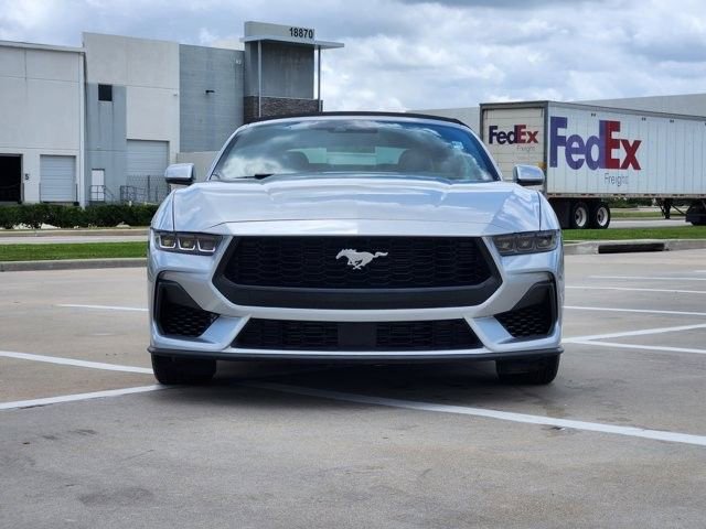 Used 2025 Ford Mustang Premium RWD image 2