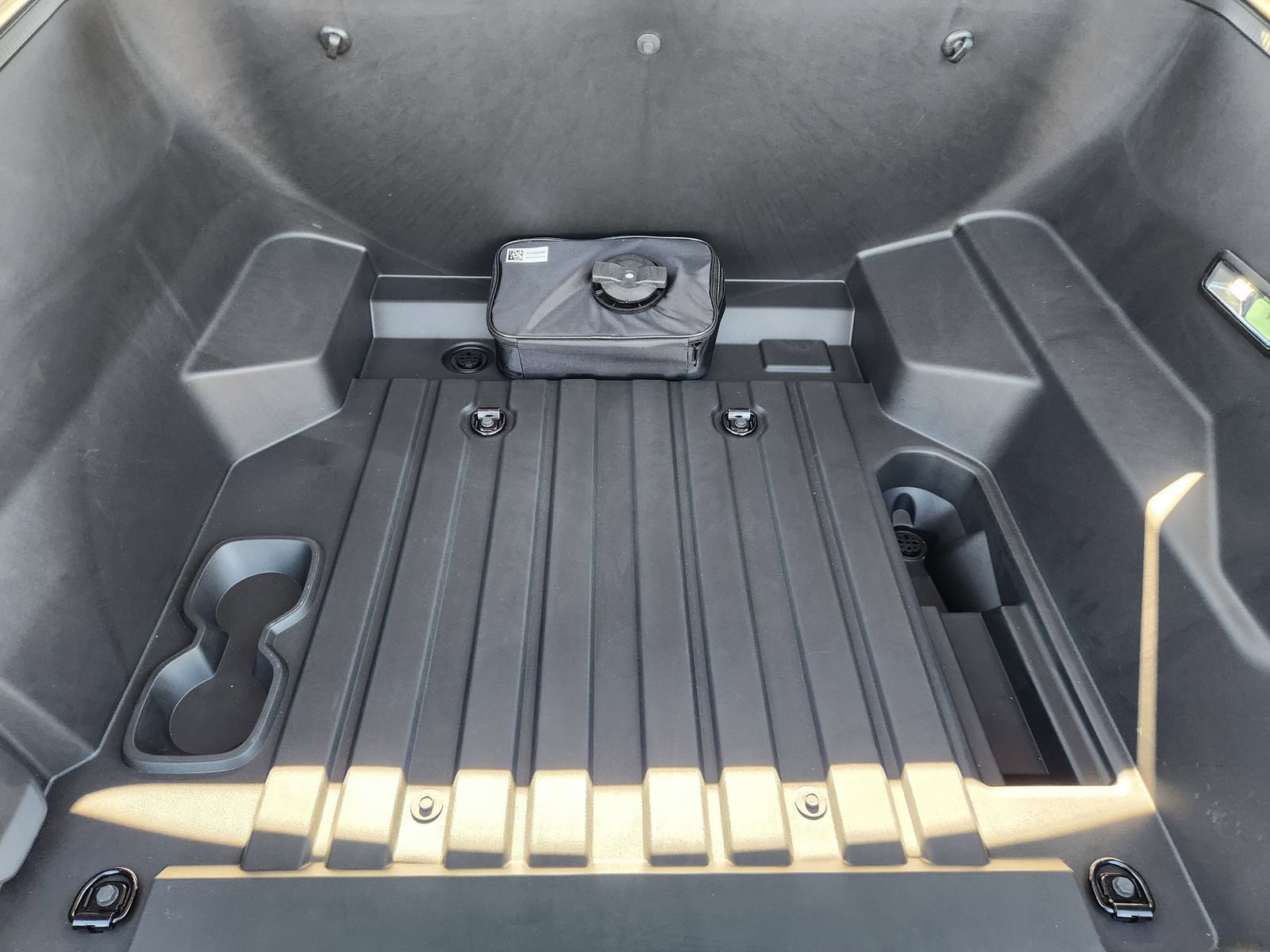 New 2025 GMC Sierra EV Denali AWD/4WD image 34