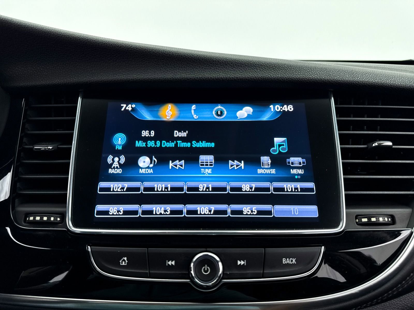 Used 2018 Buick Encore Preferred image 20