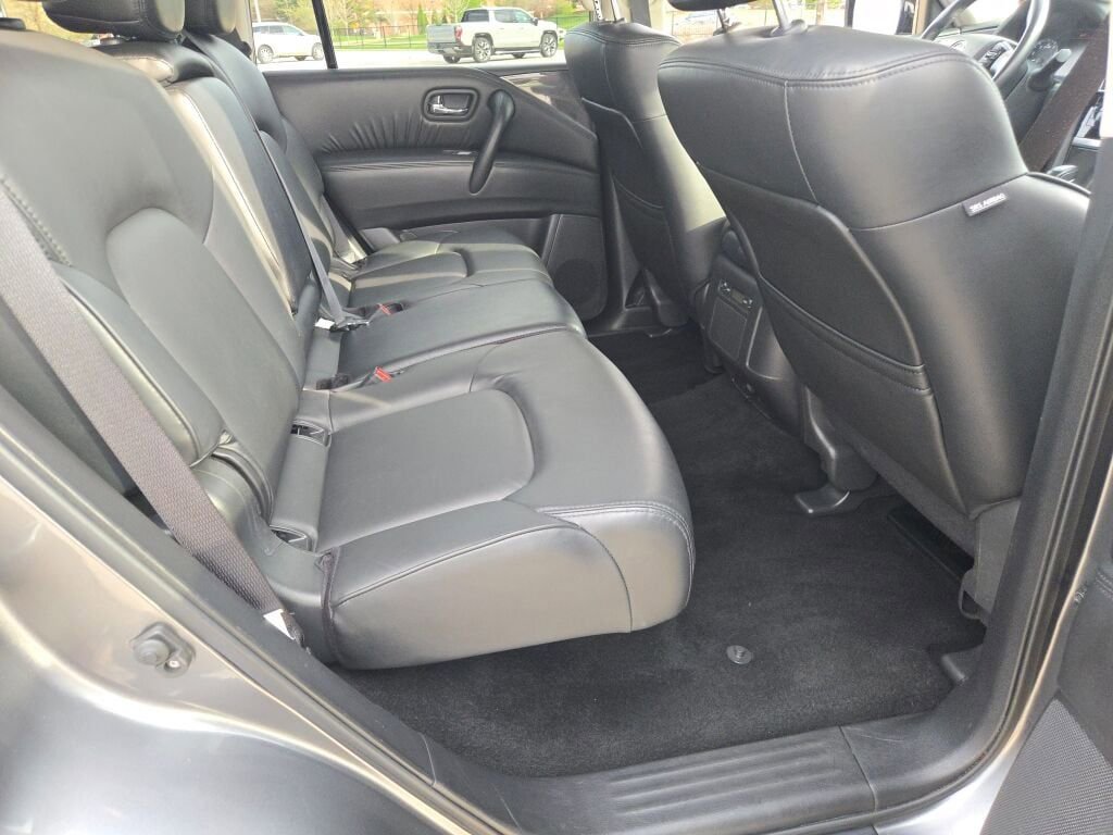 Used 2024 Nissan Armada SV image 11