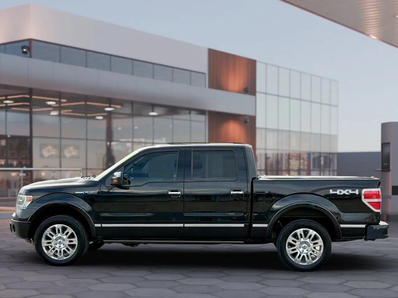 Used 2014 Ford F150 Platinum AWD/4WD image 6
