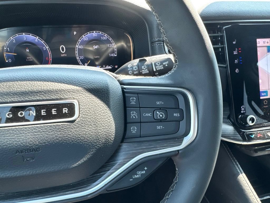 Used 2024 Jeep Wagoneer L Series II RWD image 29