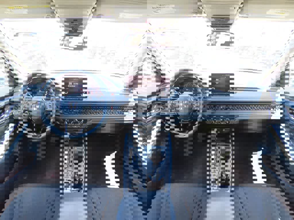 Used 2023 Honda Accord LX image 16