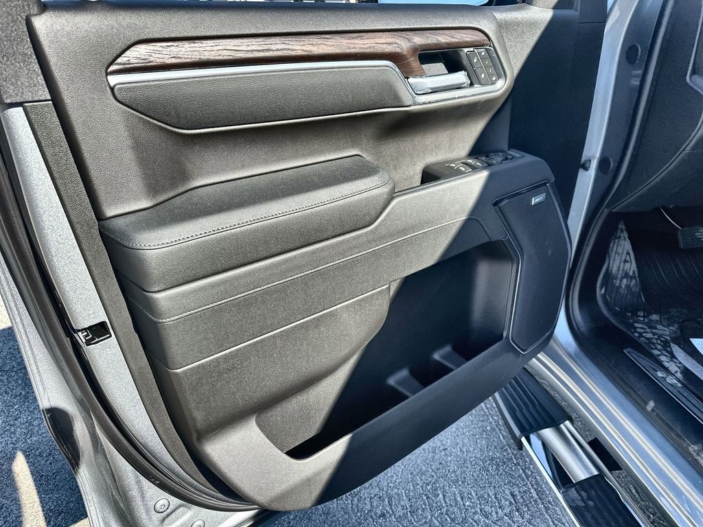 New 2026 GMC Sierra 1500 SLT image 21