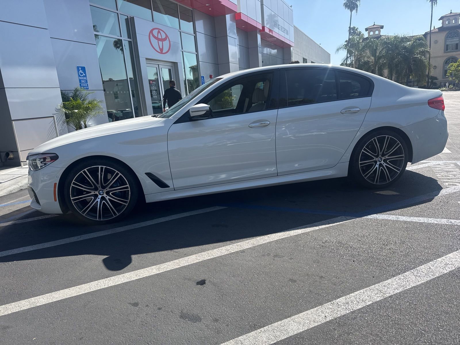 Used 2018 BMW 540i RWD image 3