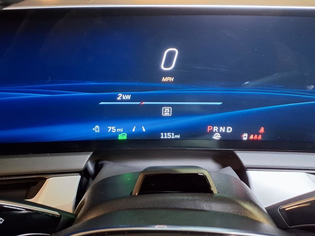 Used 2025 Cadillac Optiq Sport 1 w/ LPO, ONYX Package image 10