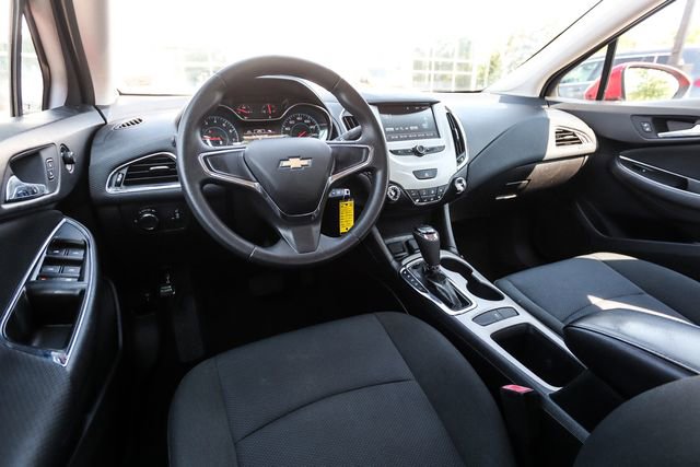 Used 2018 Chevrolet Cruze LS FWD image 18