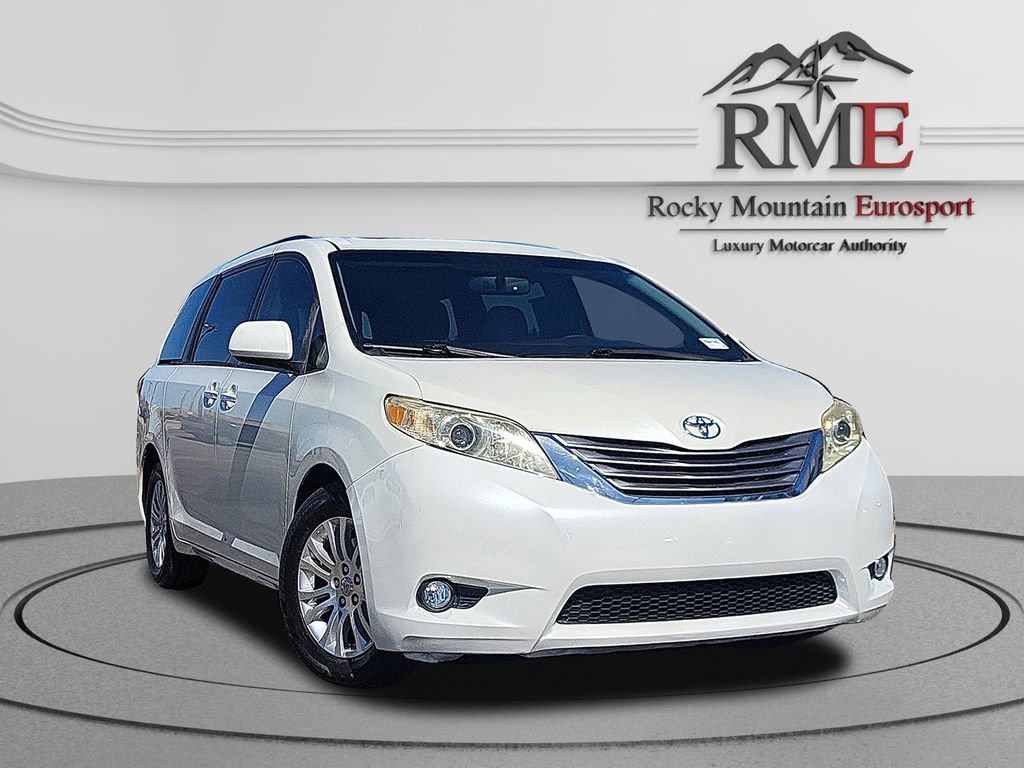 Used 2017 Toyota Sienna XLE w/ XLE Navigation Package