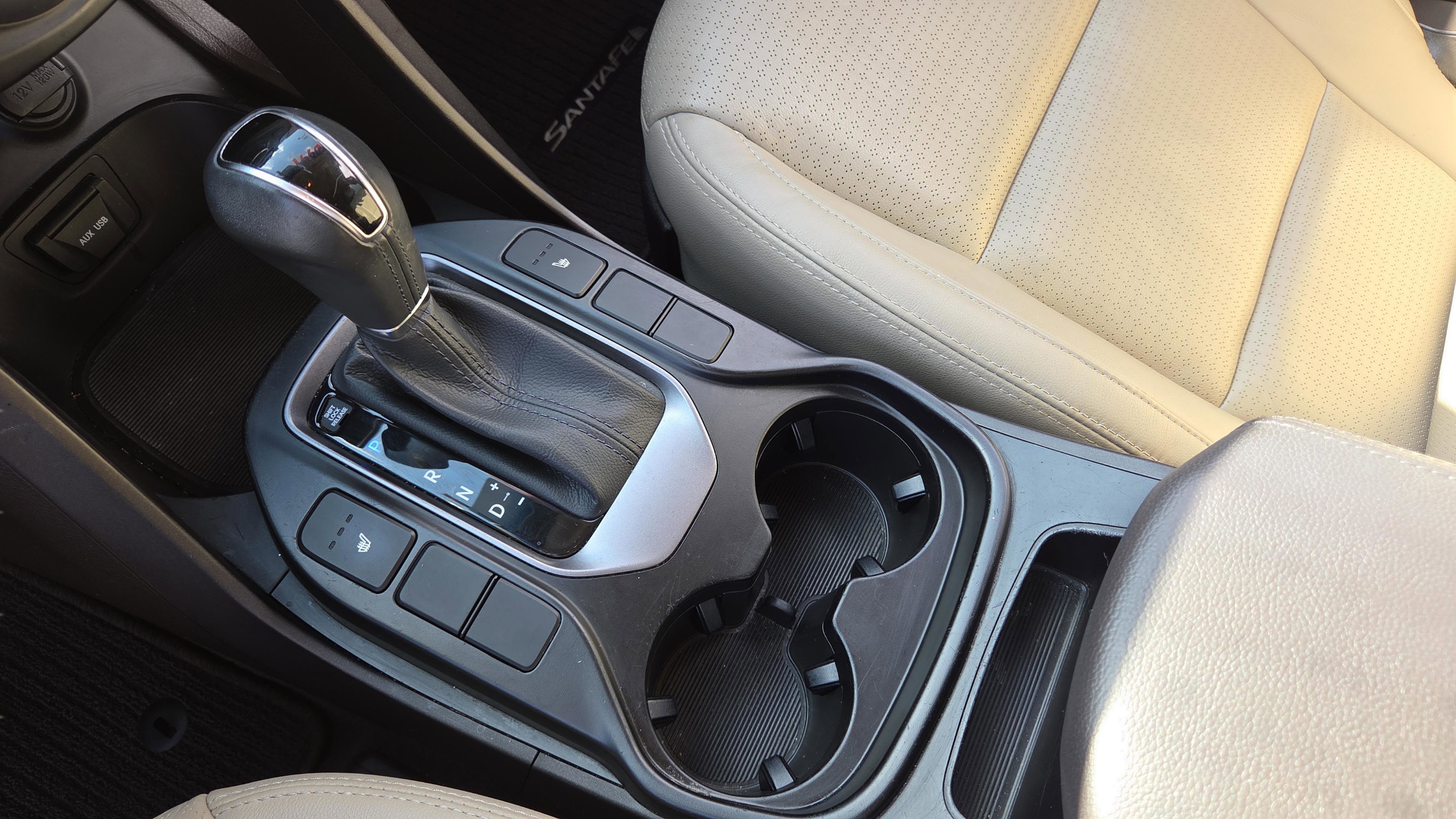 Used 2014 Hyundai Santa Fe GLS image 42