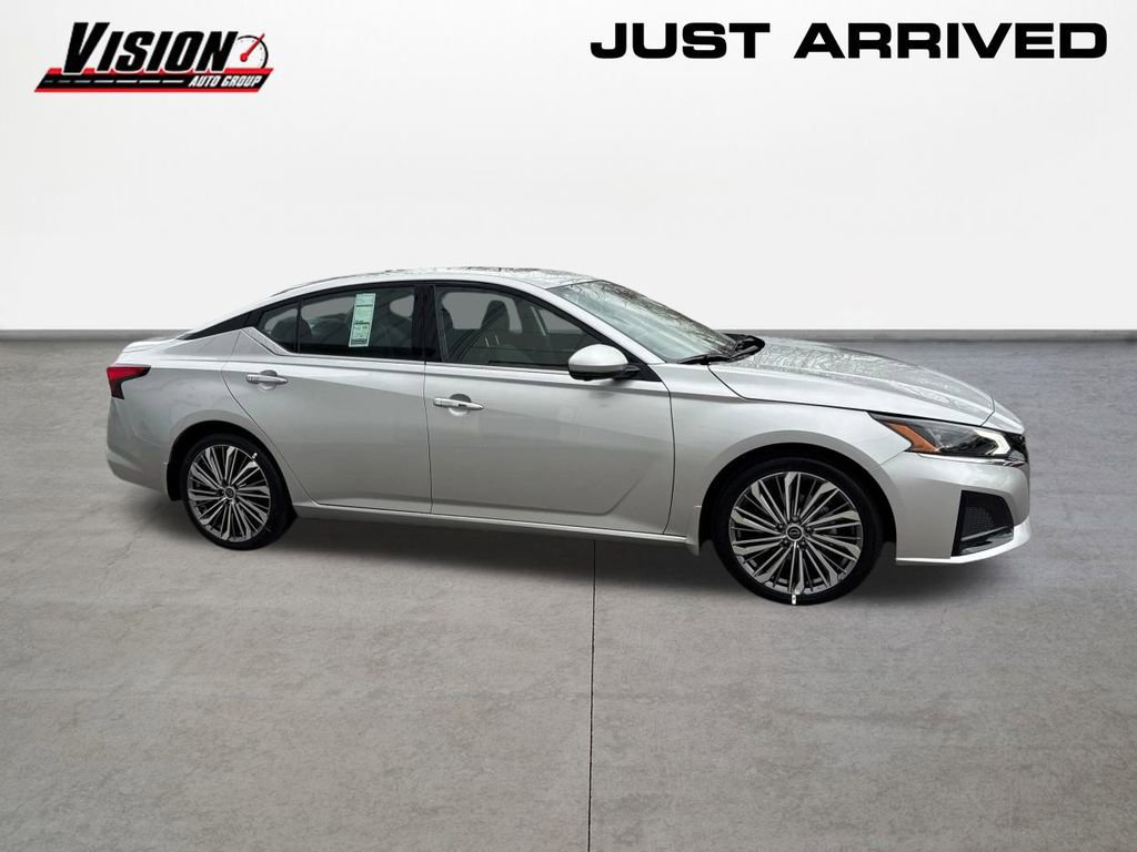 New 2025 Nissan Altima 2.5 SL image 4