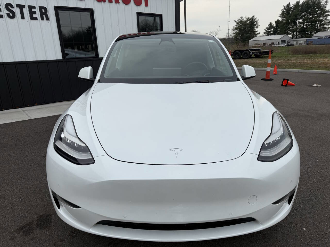 Used 2020 Tesla Model Y Long Range image 2