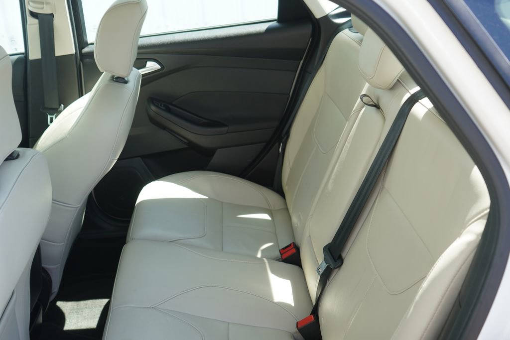 Used 2018 Ford Focus Titanium FWD image 28