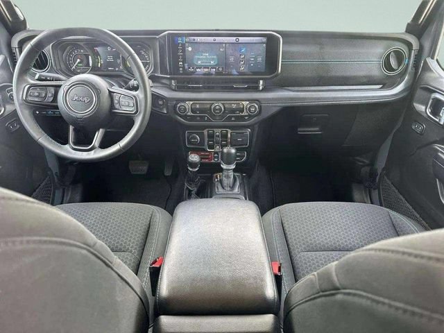 Used 2024 Jeep Wrangler Unlimited Rubicon 4xe AWD/4WD image 18