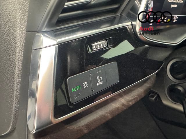 Used 2019 Audi Q8 Premium Plus AWD/4WD image 32