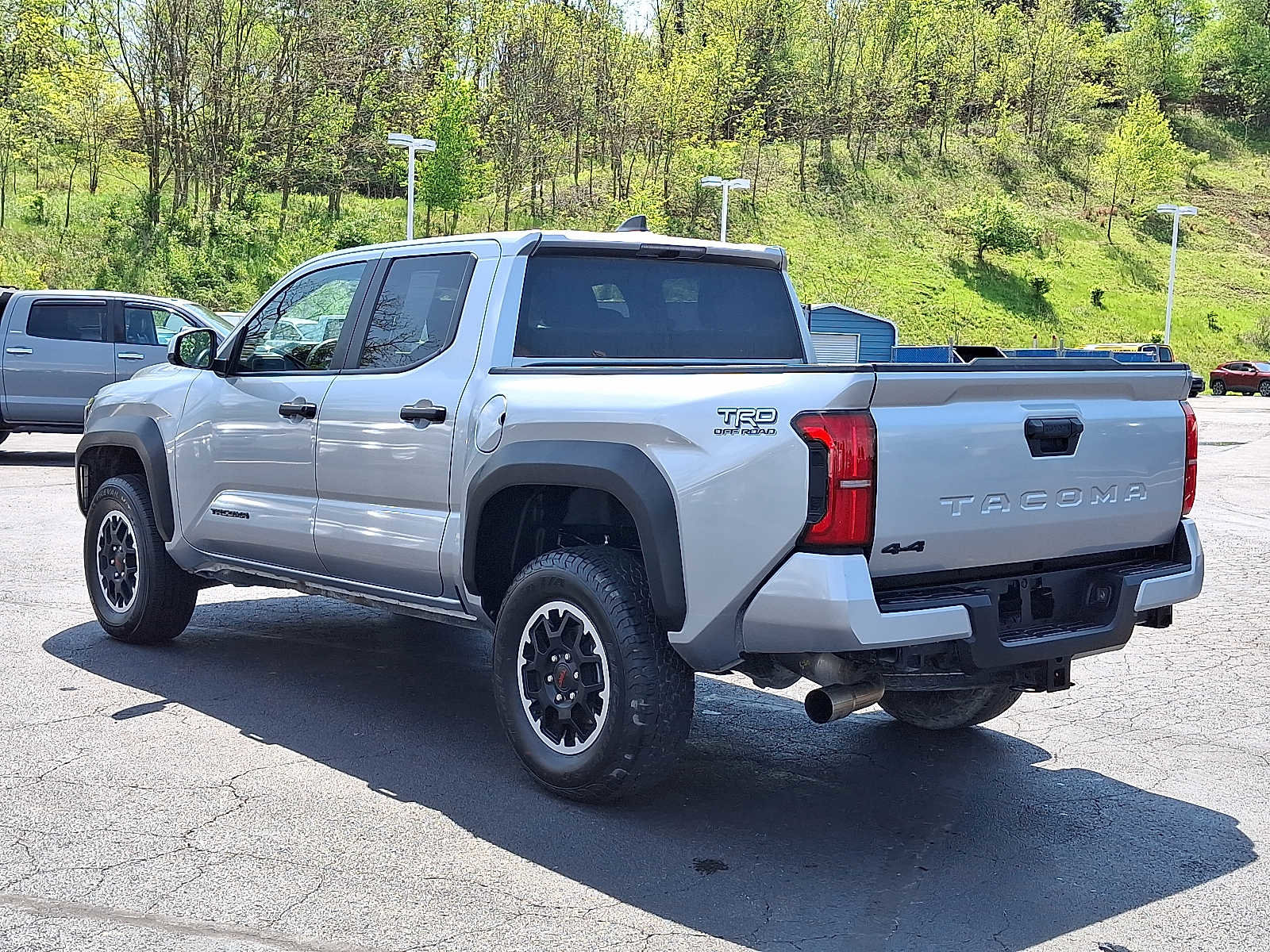 Used 2024 Toyota Tacoma TRD Off-Road AWD/4WD image 4