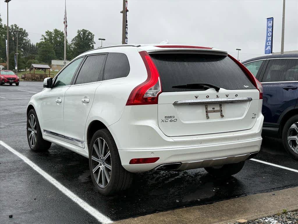 Used 2015 Volvo XC60 T6 w/ Proximity Package AWD/4WD image 9
