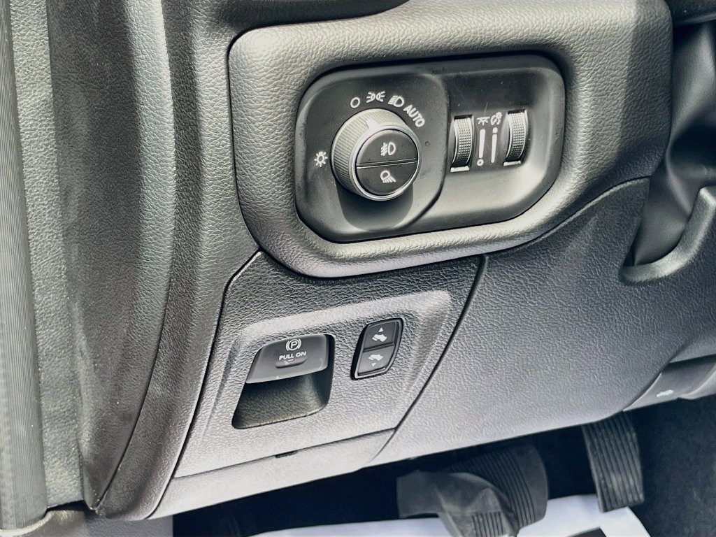 New 2026 RAM 1500 Laramie AWD/4WD image 10
