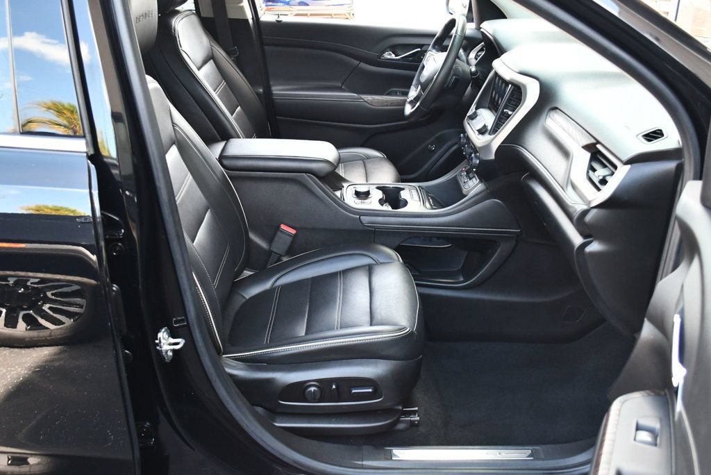Used 2021 GMC Acadia Denali w/ Denali Technology Package FWD image 48