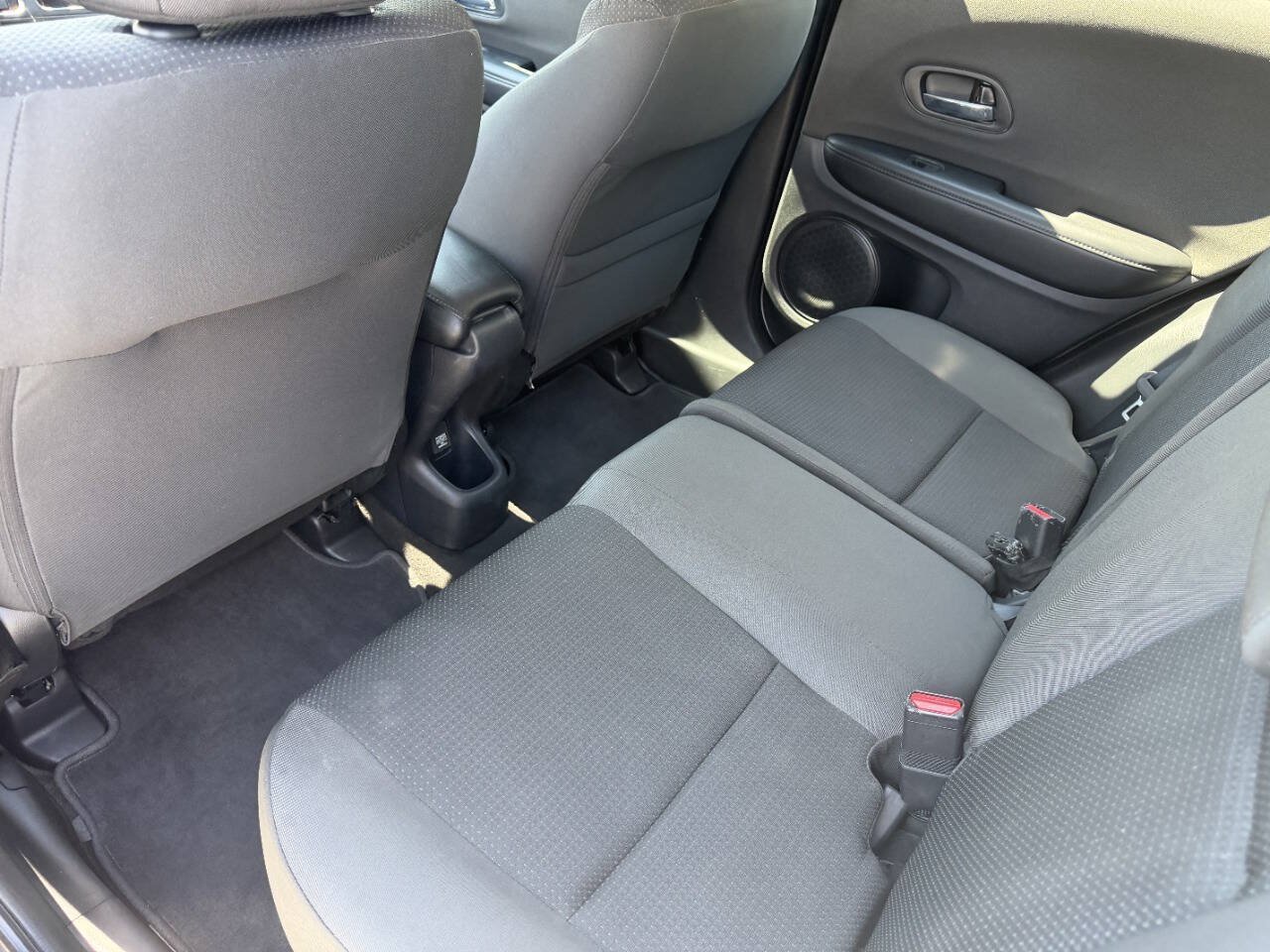 Used 2020 Honda HR-V LX image 19
