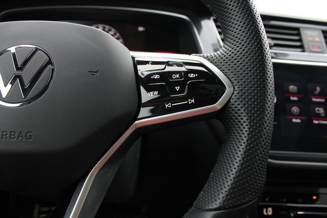 Certified 2023 Volkswagen Tiguan SE R-Line image 14