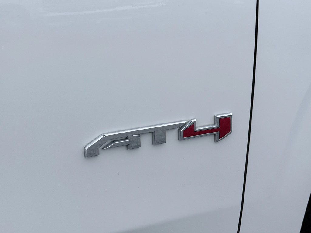 Used 2023 GMC Yukon AT4 w/ AT4 Premium Plus Package AWD/4WD image 11