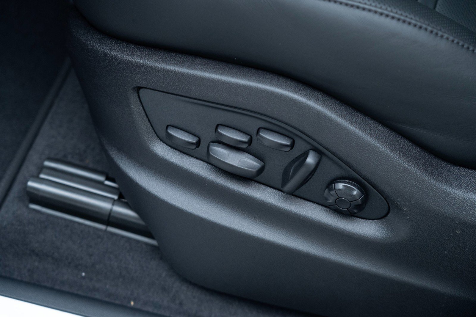 New 2026 Porsche Cayenne Coupe image 15