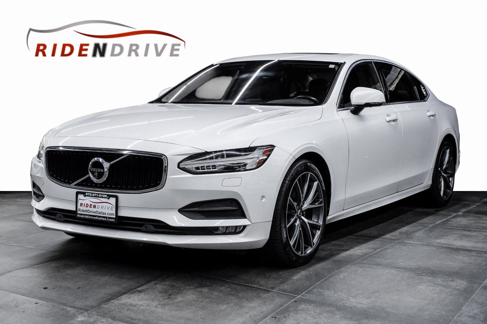 Used 2019 Volvo S90 T6 Momentum w/ Protection Package