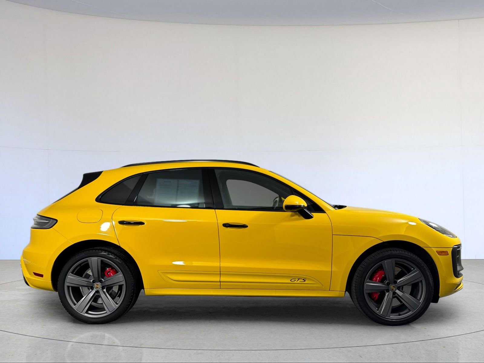 Certified 2022 Porsche Macan GTS image 9