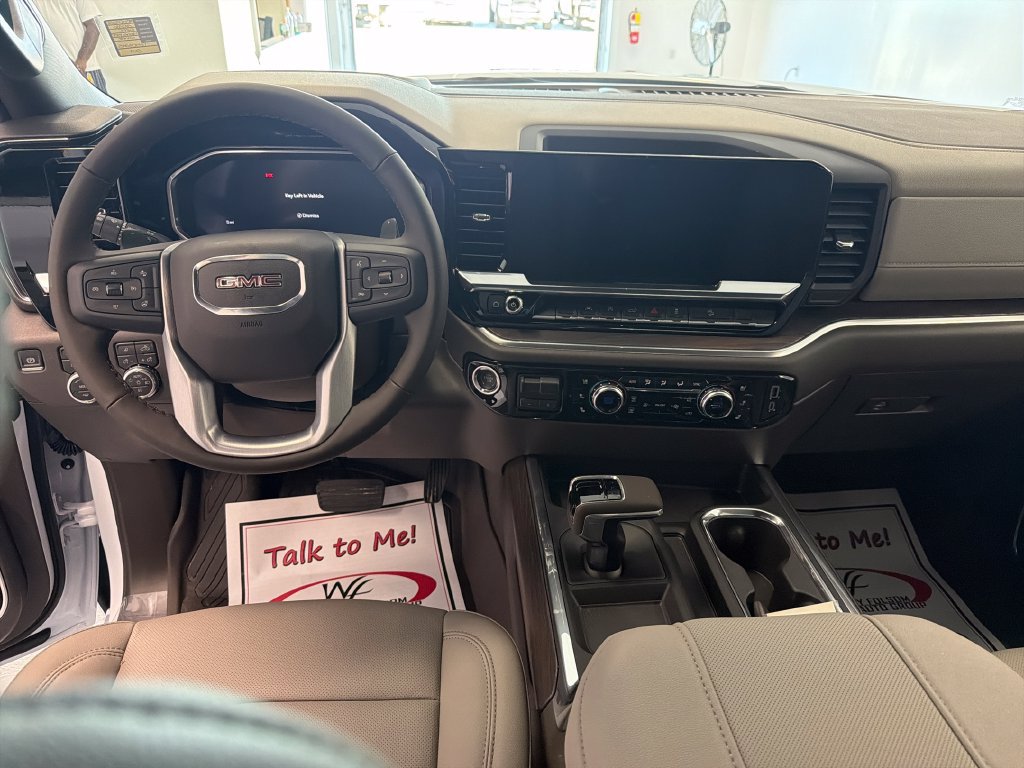 New 2026 GMC Sierra 1500 SLT w/ SLT Premium Package AWD/4WD image 13