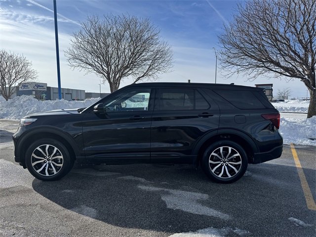 Certified 2022 Ford Explorer ST image 6