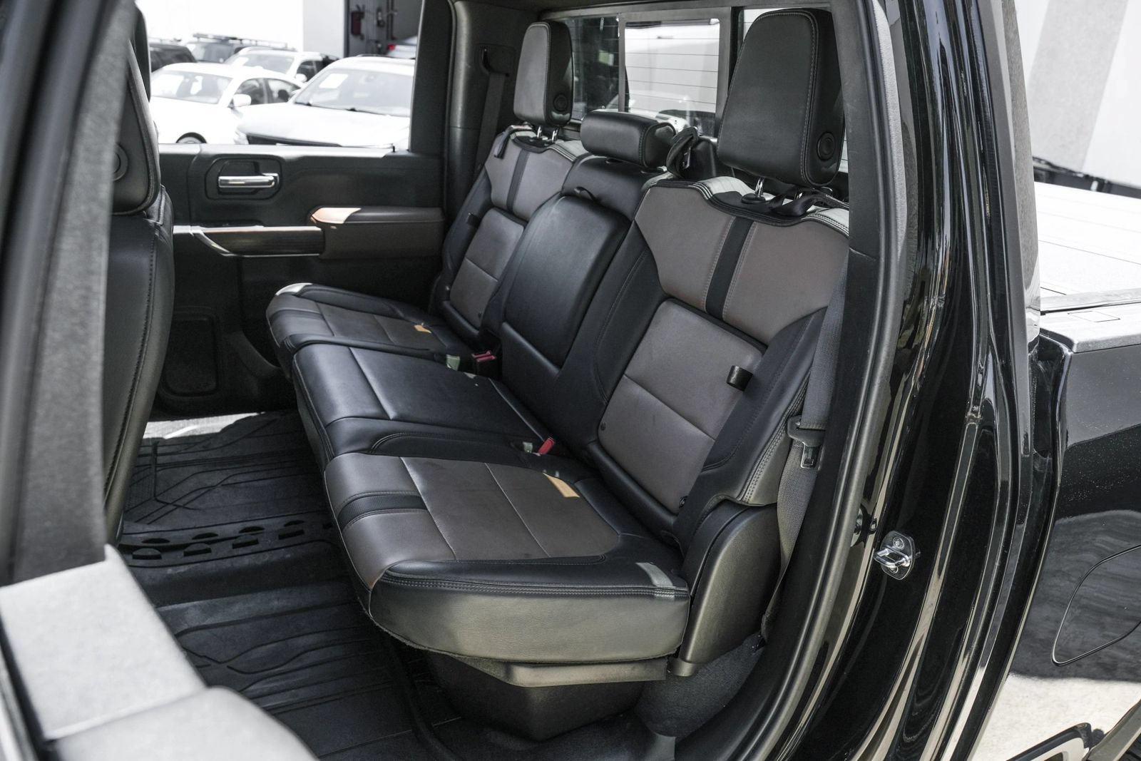 Used 2023 Chevrolet Silverado 2500 High Country AWD/4WD image 30