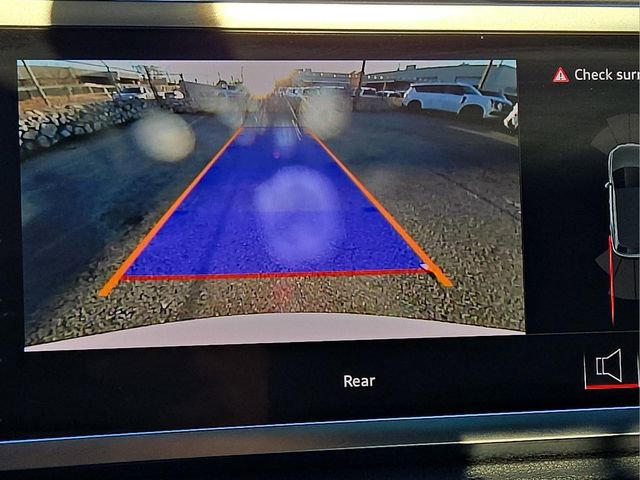 Used 2025 Audi Q3 2.0T Premium image 28