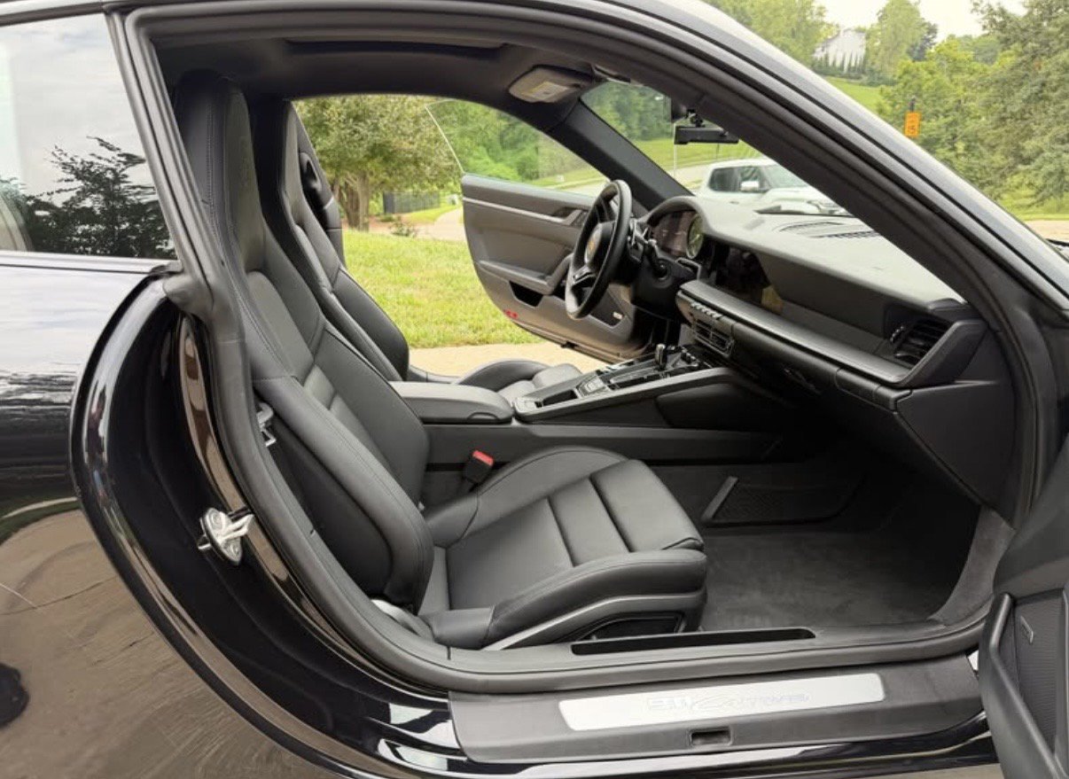 Used 2022 Porsche 911 Carrera image 6