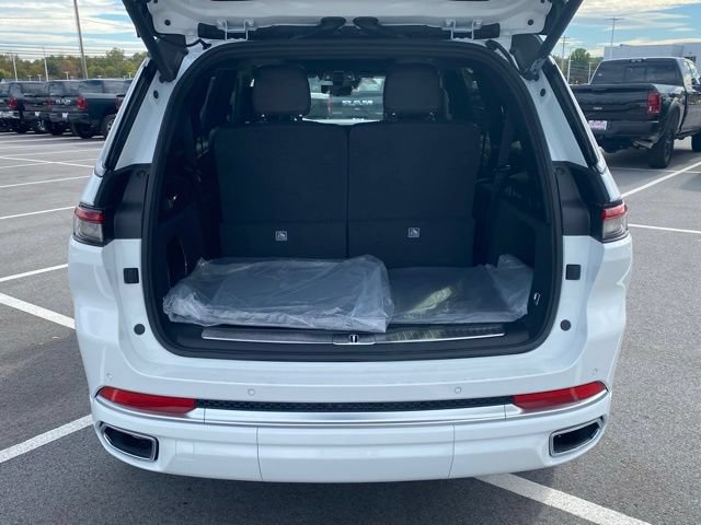 New 2025 Jeep Grand Cherokee L Summit AWD/4WD image 7