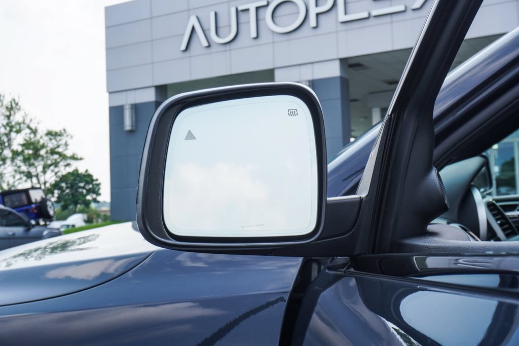 Used 2018 Jeep Grand Cherokee Trackhawk AWD/4WD image 39